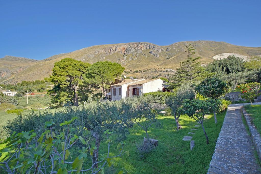 Poggio Di Mare Bed & Breakfast Castelluzzo